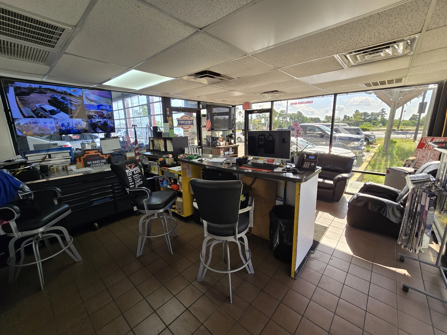 Turnkey Auto Repair Facility on US Hwy 19 | High Visibility & 7 Drive-In Bays