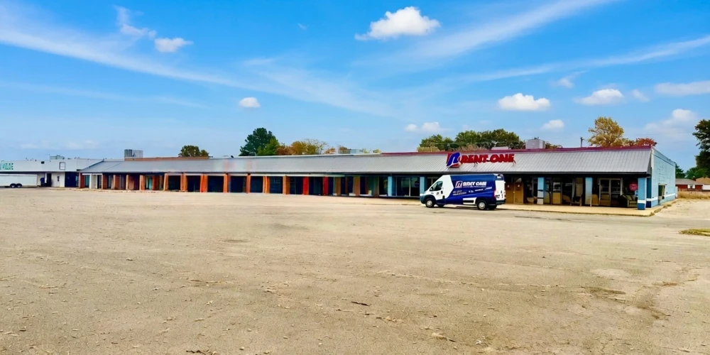 1100-1120 N. Douglass St.