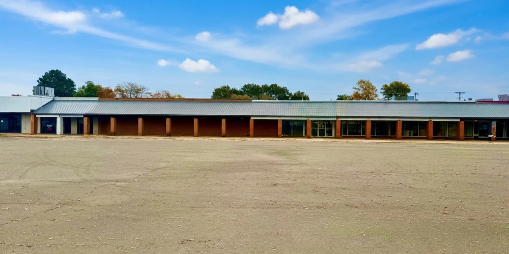 1100-1120 N. Douglass St.