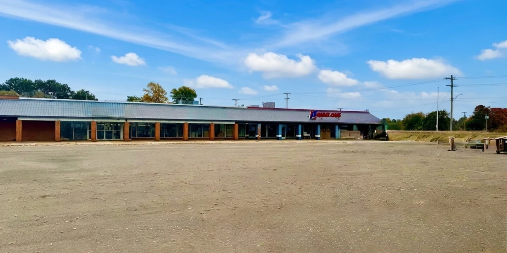 1100-1120 N. Douglass St.
