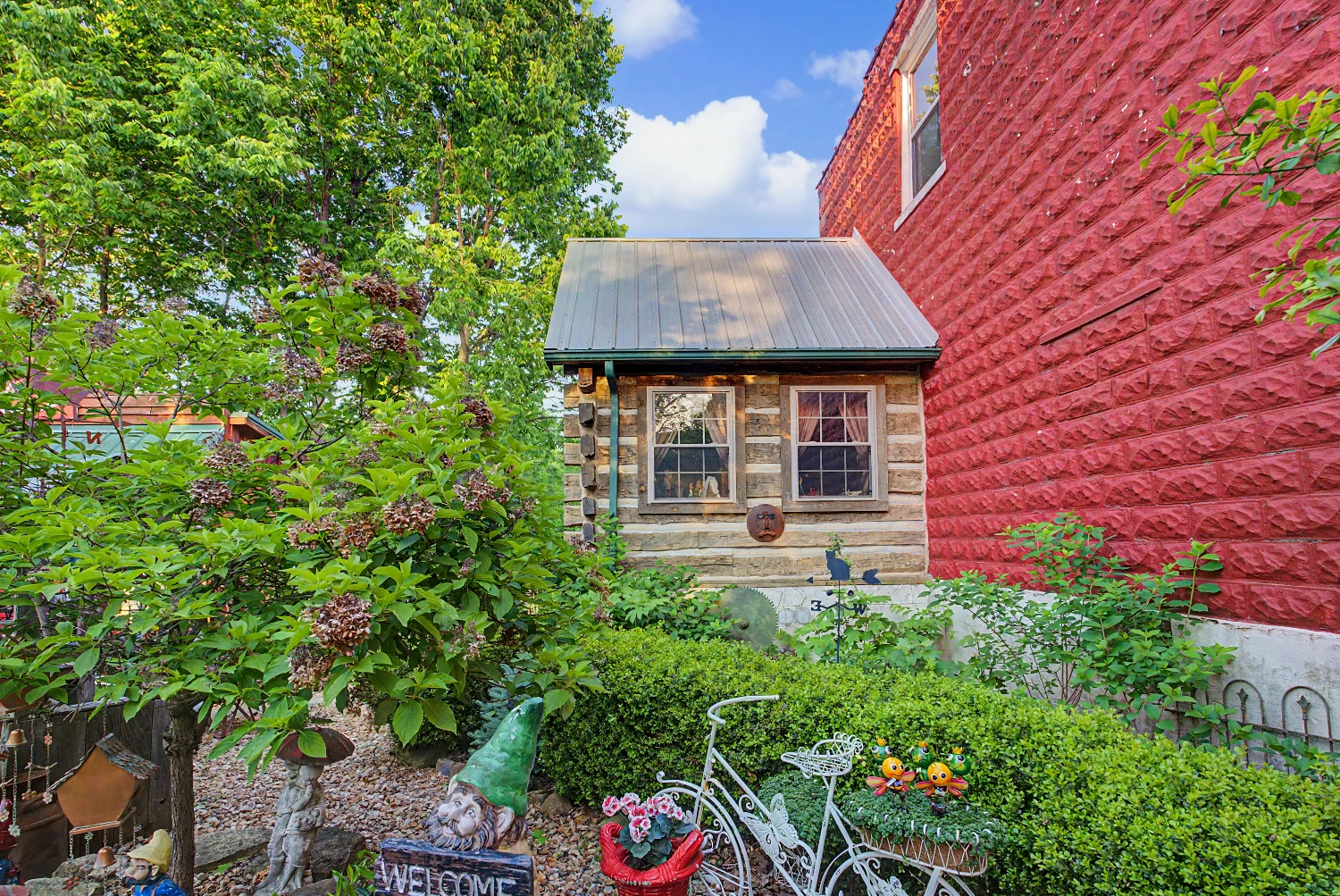 Old Village Mercantile & Hot Dog Shoppe