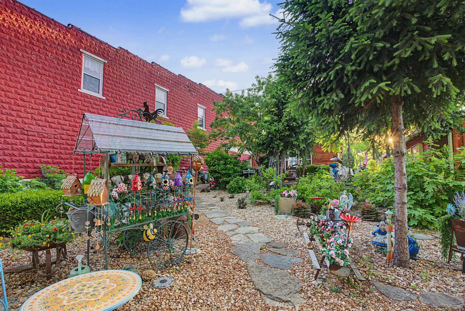 Old Village Mercantile & Hot Dog Shoppe