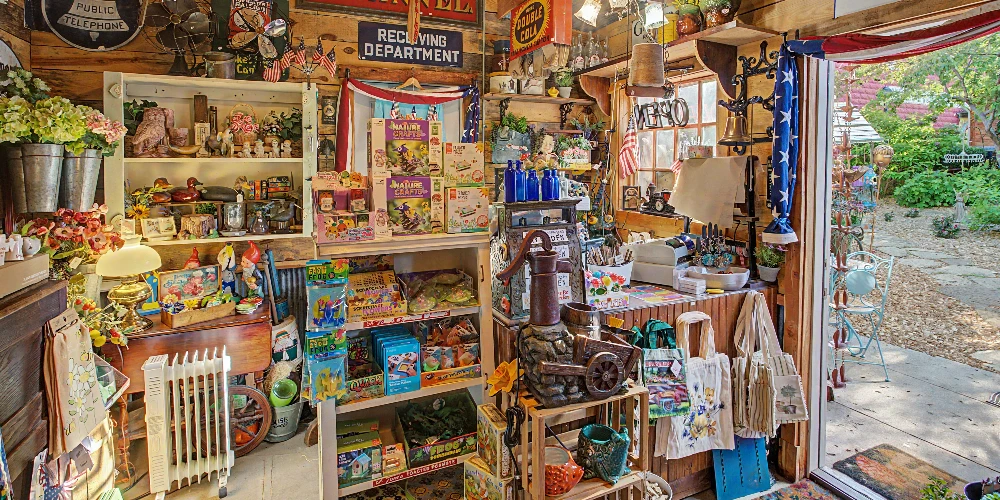 Old Village Mercantile & Hot Dog Shoppe