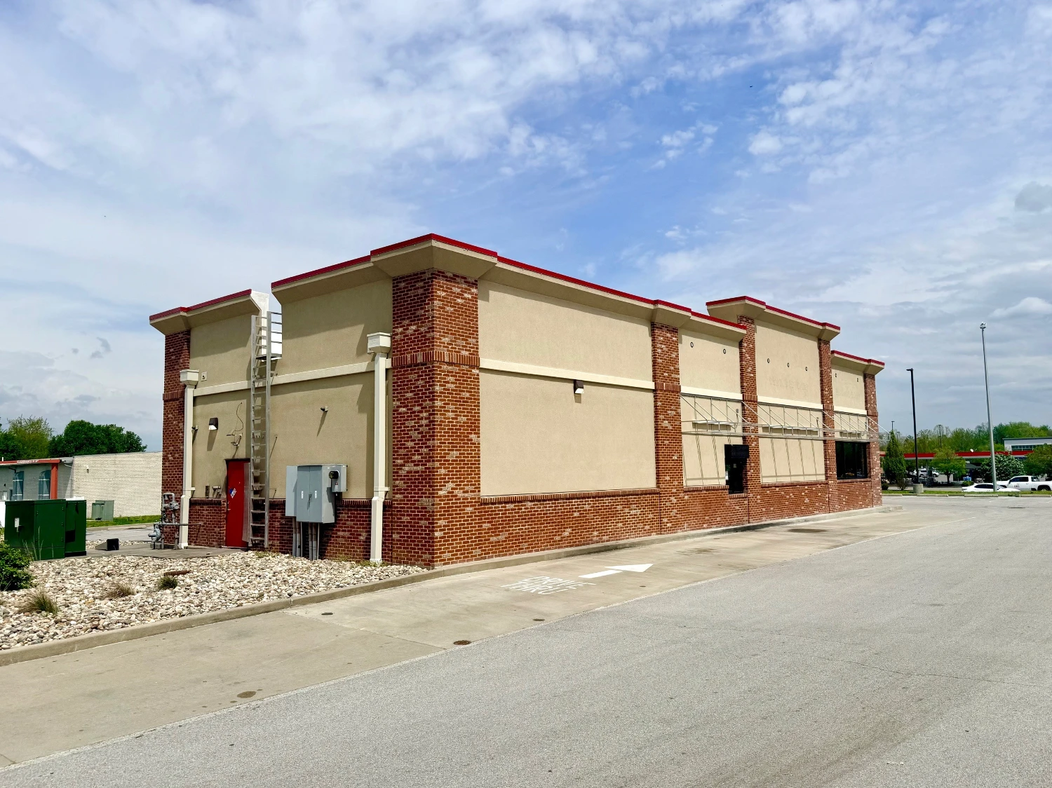 QSR Building For Sale or Lease