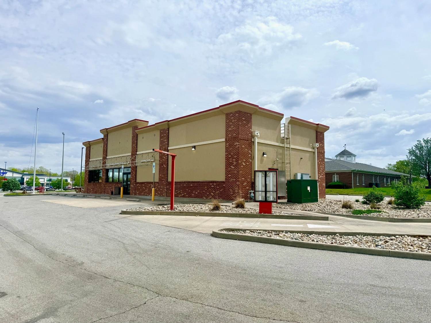QSR Building For Sale or Lease
