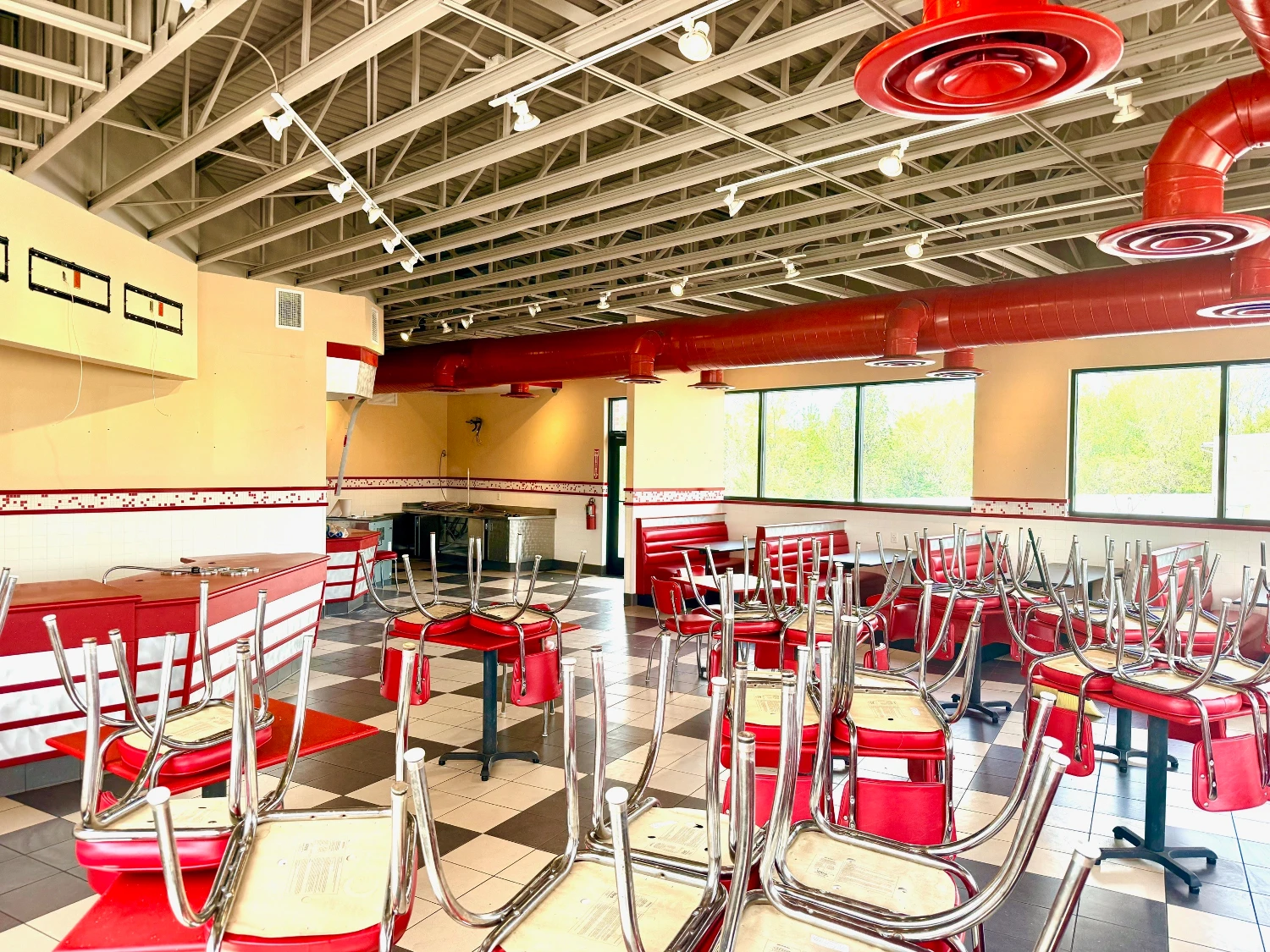 QSR Building For Sale or Lease