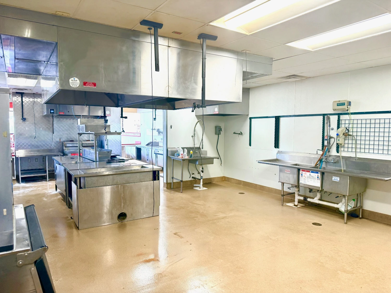 QSR Building For Sale or Lease
