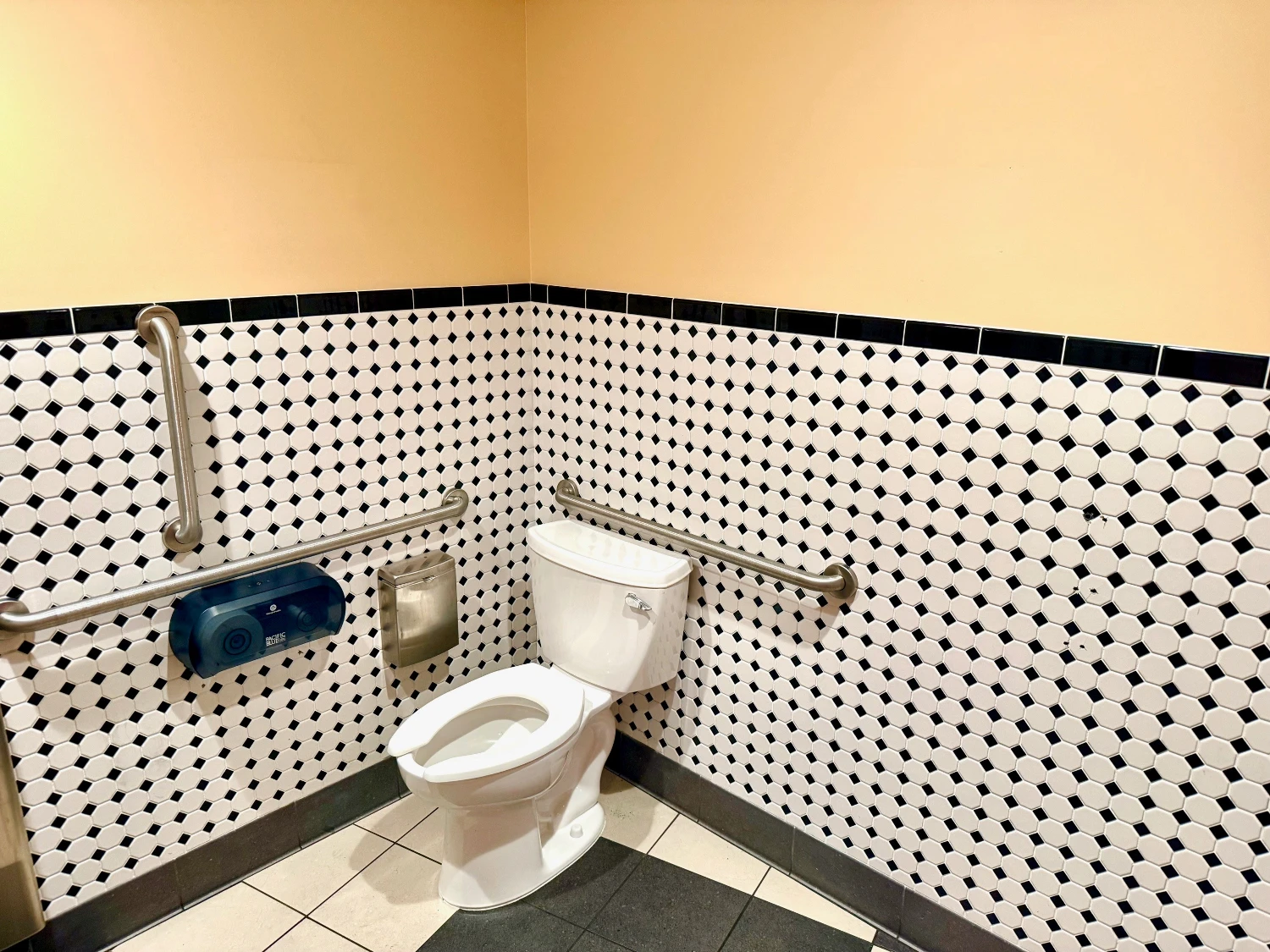 QSR Building For Sale or Lease