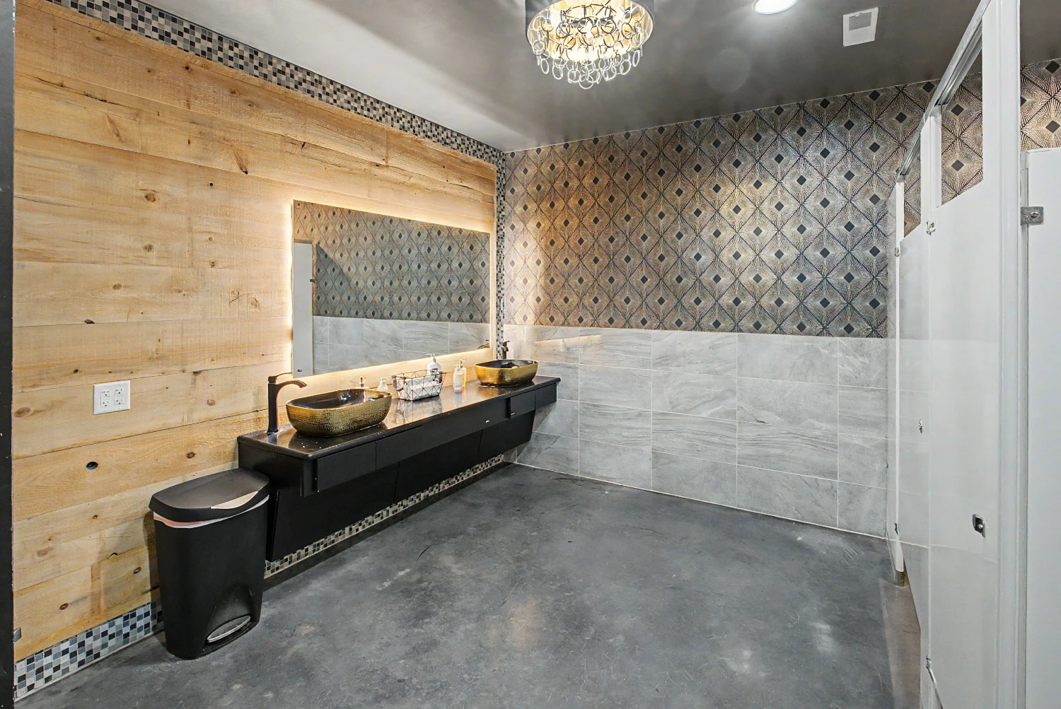 Wedding & Event Center with 2 BR STR