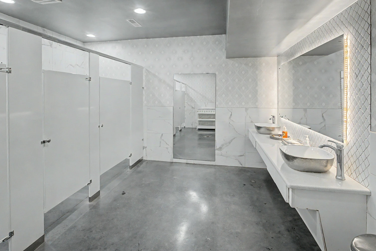 Wedding & Event Center with 2 BR STR