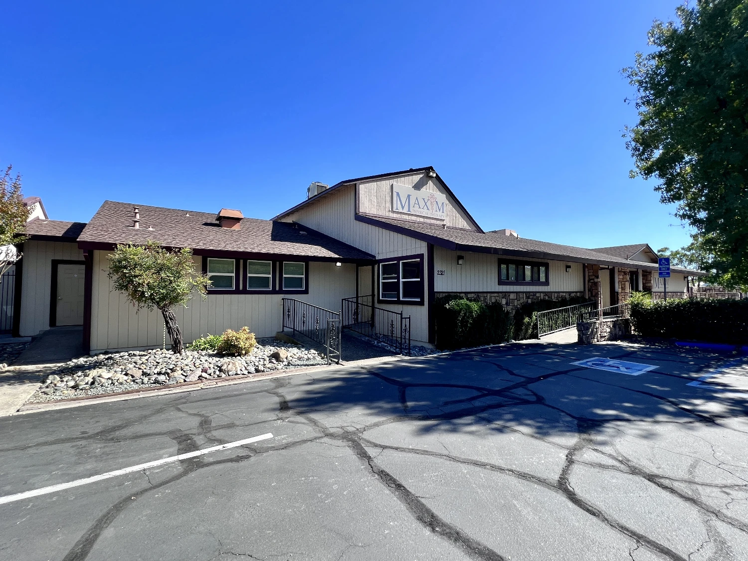 Maxim Physical Therapy Building