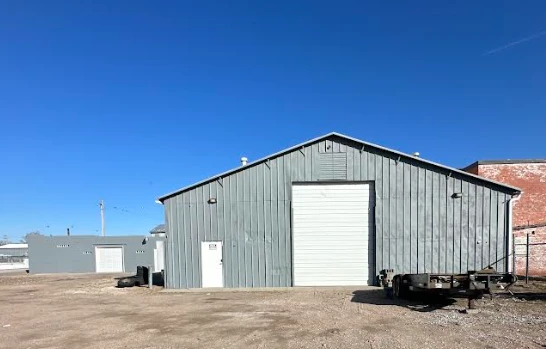 Industrial Building on Huge Lot