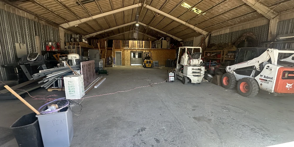 Industrial Building on Huge Lot