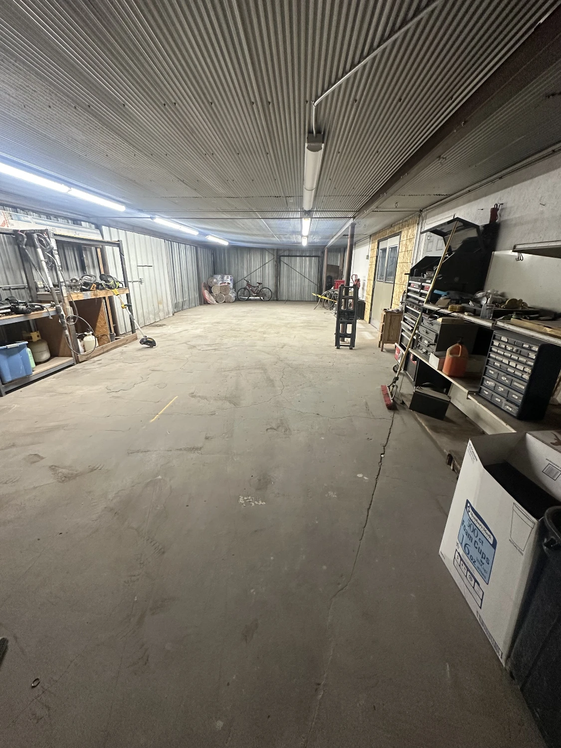 Industrial Building on Huge Lot