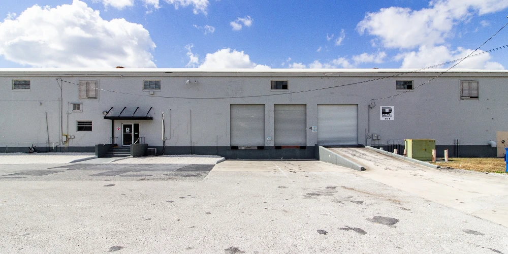 Recker Hwy & 42nd St Warehouse