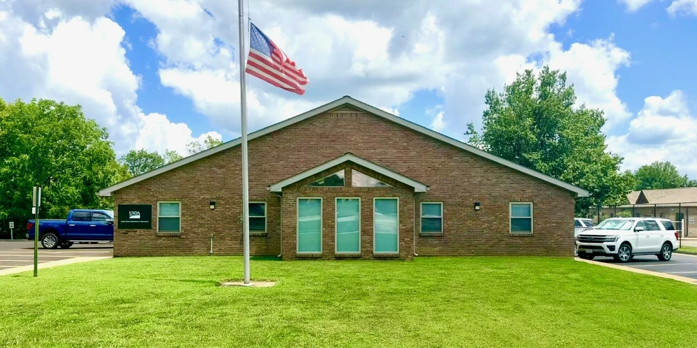 806-820 Progress Dr, Farmington, MO for sale