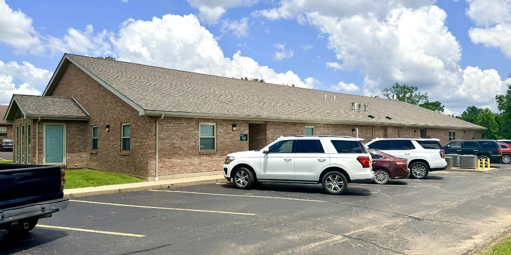 806-820 Progress Dr, Farmington, MO for sale