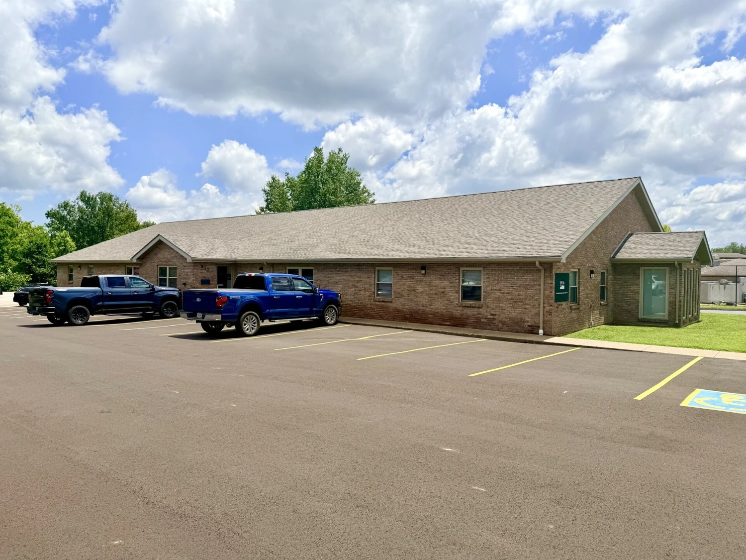 806-820 Progress Dr, Farmington, MO for sale