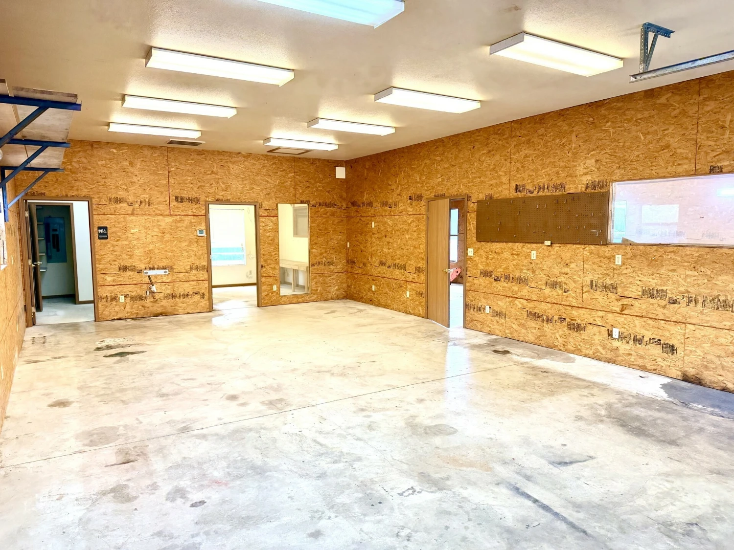 806-820 Progress Dr, Farmington, MO for sale