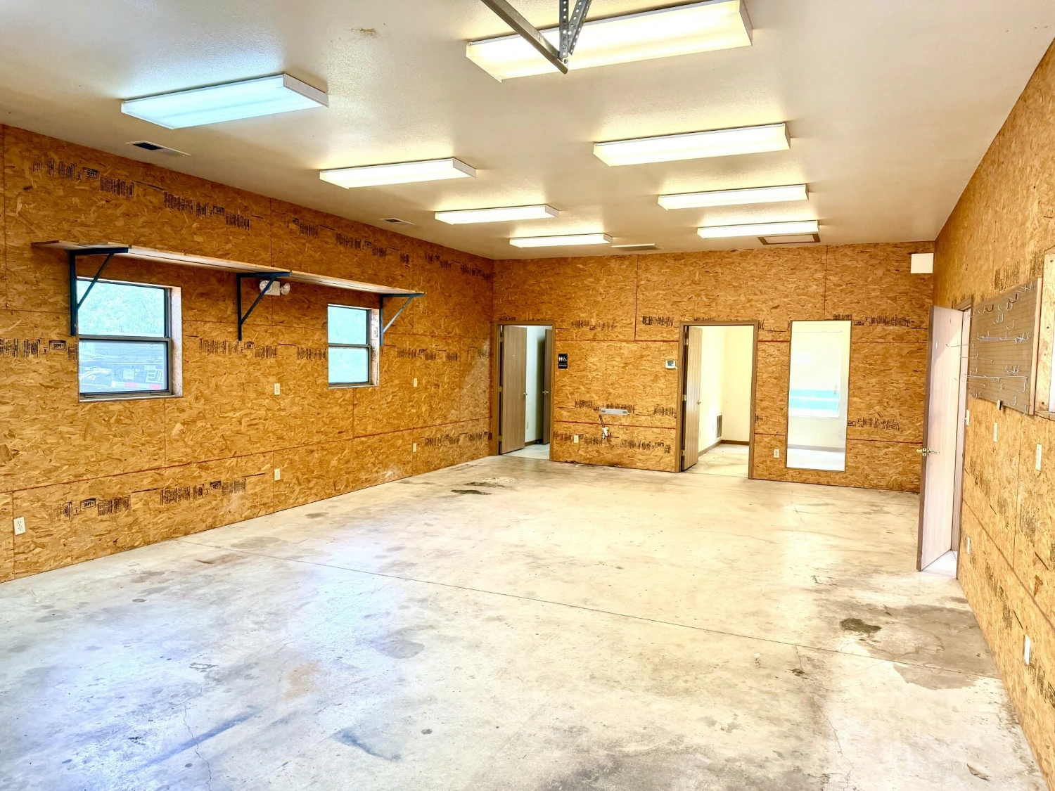 806-820 Progress Dr, Farmington, MO for sale