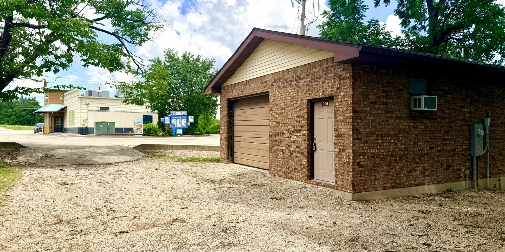 806-820 Progress Dr, Farmington, MO for sale