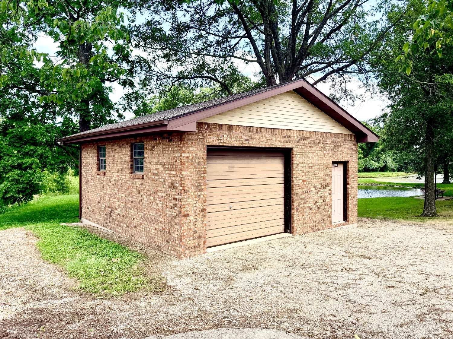 806-820 Progress Dr, Farmington, MO for sale