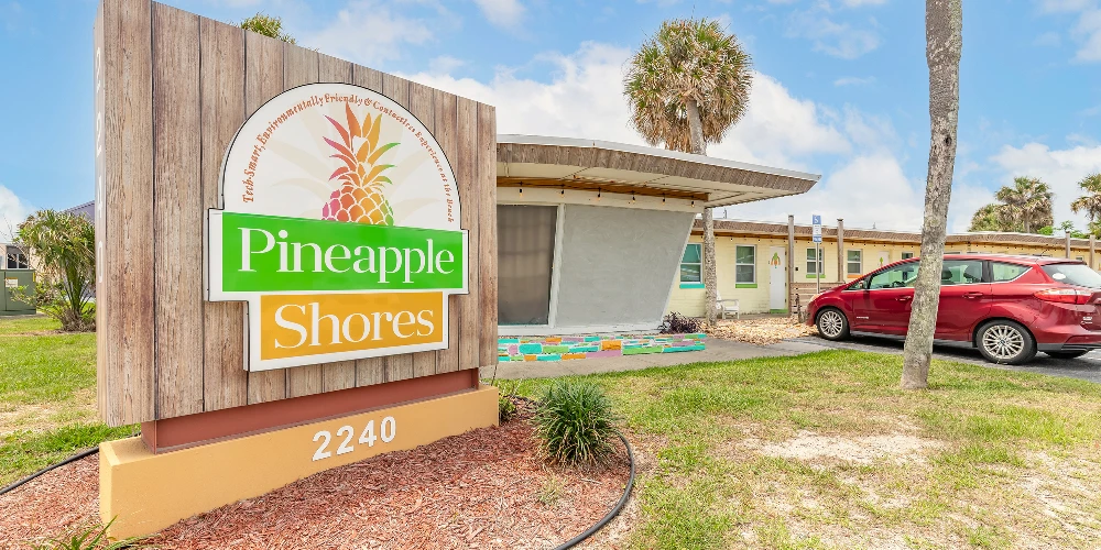 Pineapple Shores Motel