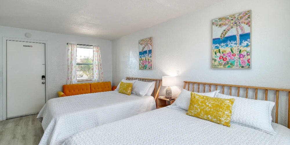 Pineapple Shores Motel