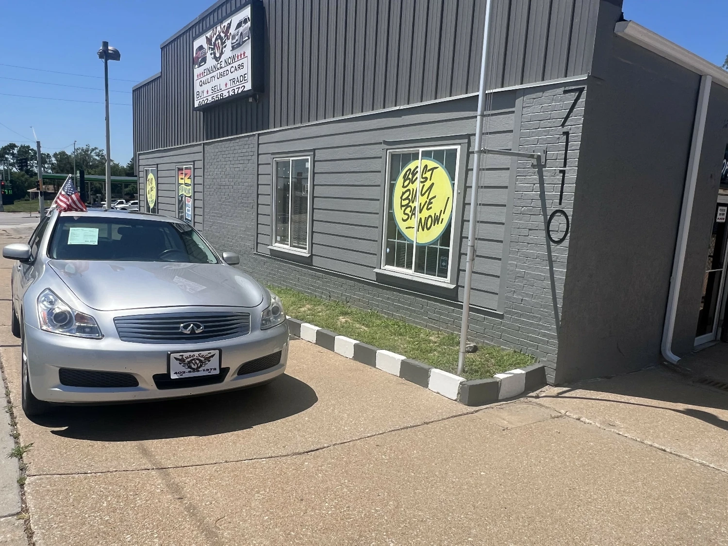 72nd Blondo Retail