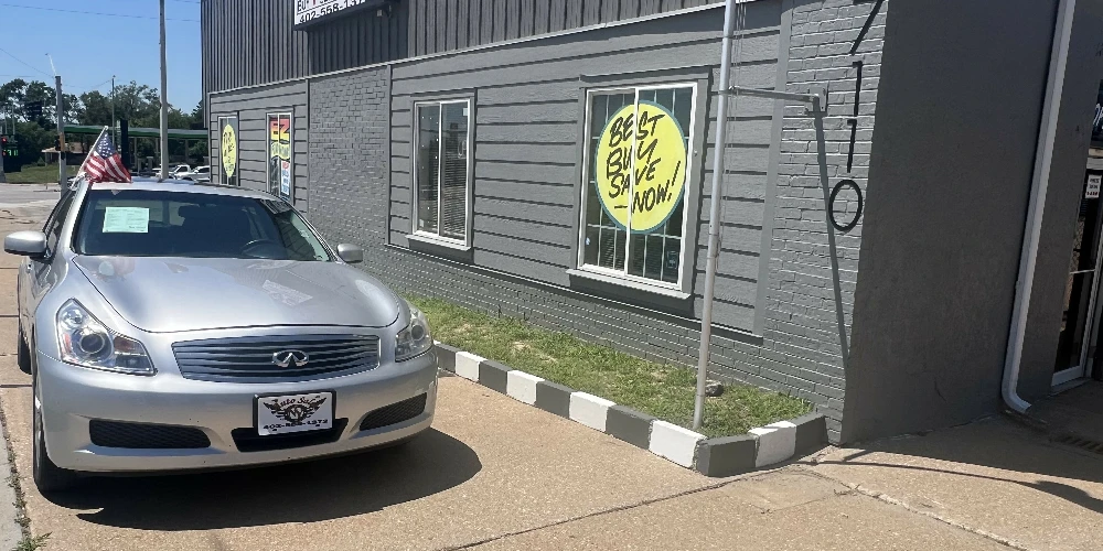 72nd Blondo Retail