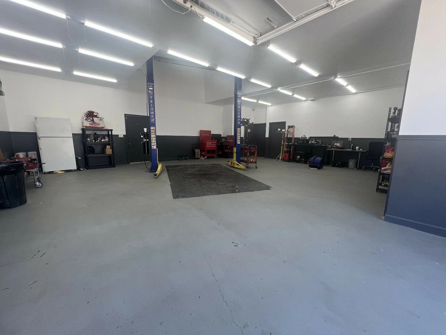 72nd Blondo Retail