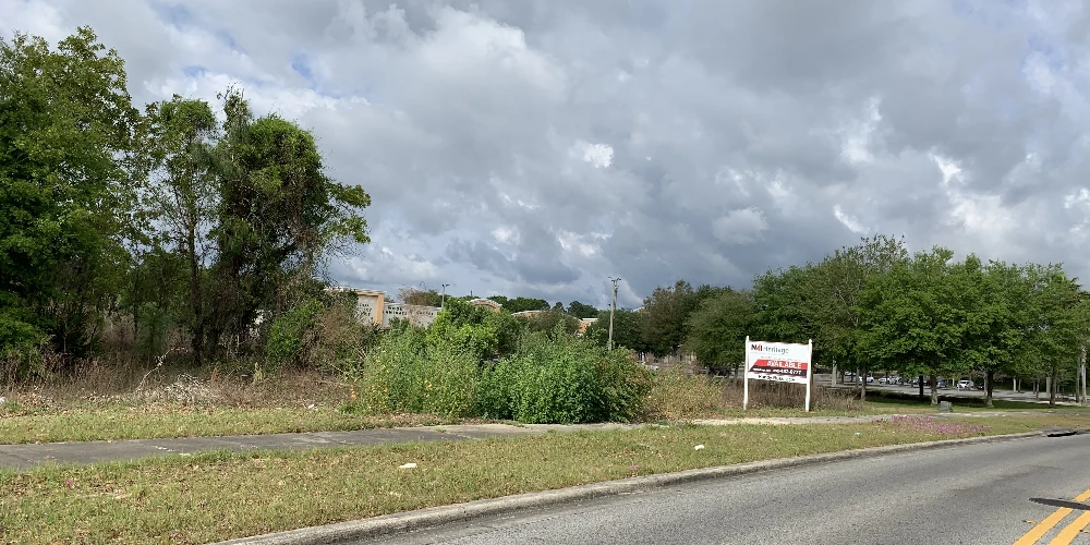 16.99 Acres, Hwy 484  SW Hwy 200