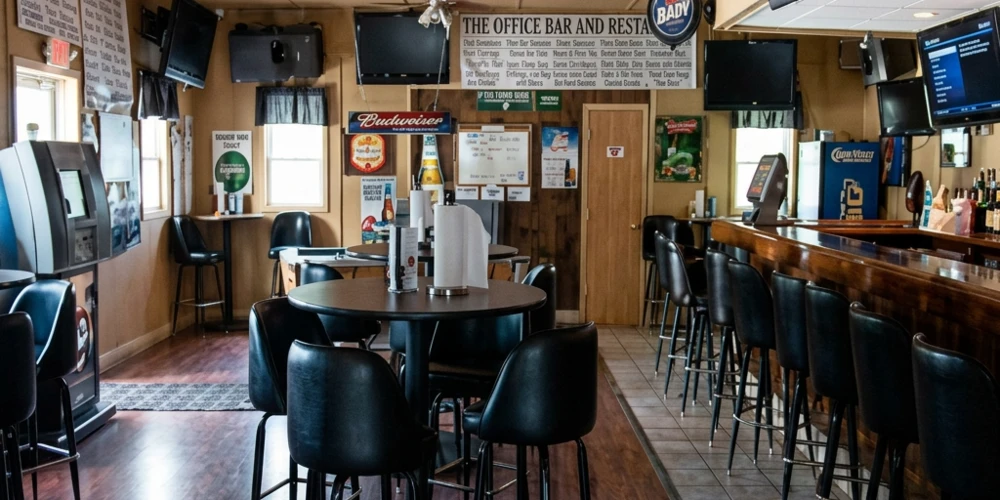 2319 Niagara Falls Blvd - 3,096± SF Retail / Restaurant Space – Former Pizzeria & Sports Bar