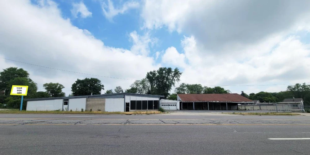 Pontiac - Freestanding Light Industrial/Automotive Warehouse