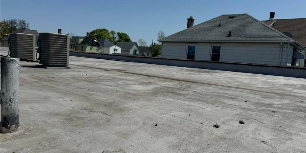 2901 Pine Ave - Investor special! Mixed-Use 5 Residential Units and Commercial Unit
