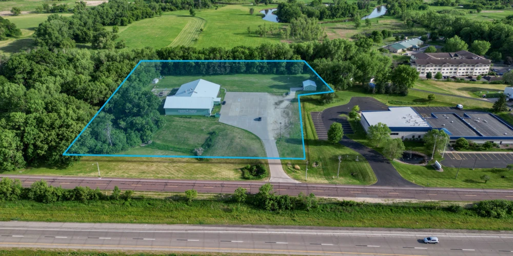 3340 South Kinney Coulee Road, Onalaska, WI for sale