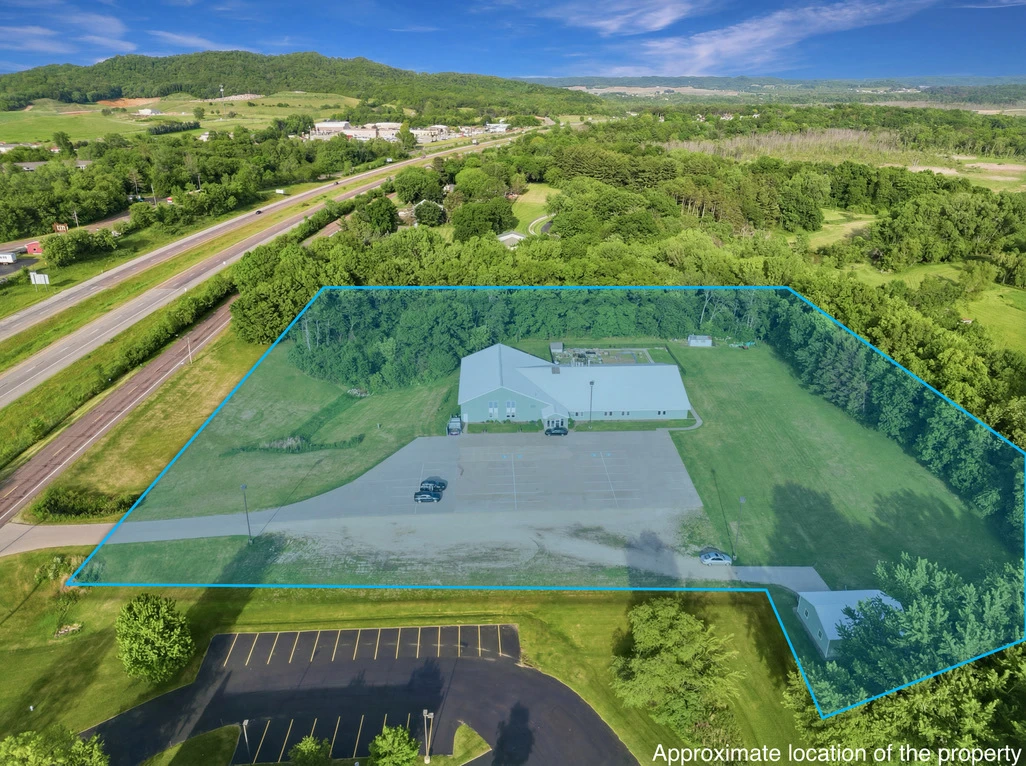 3340 South Kinney Coulee Road, Onalaska, WI for sale