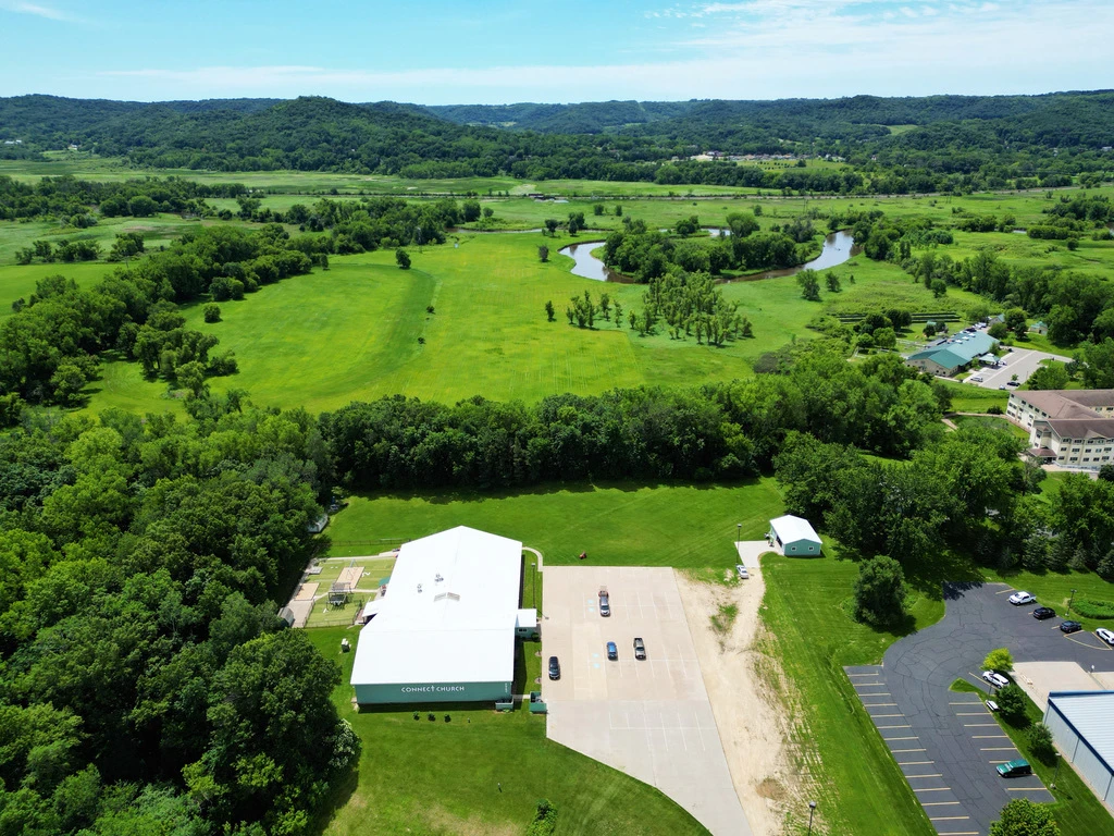 3340 South Kinney Coulee Road, Onalaska, WI for sale