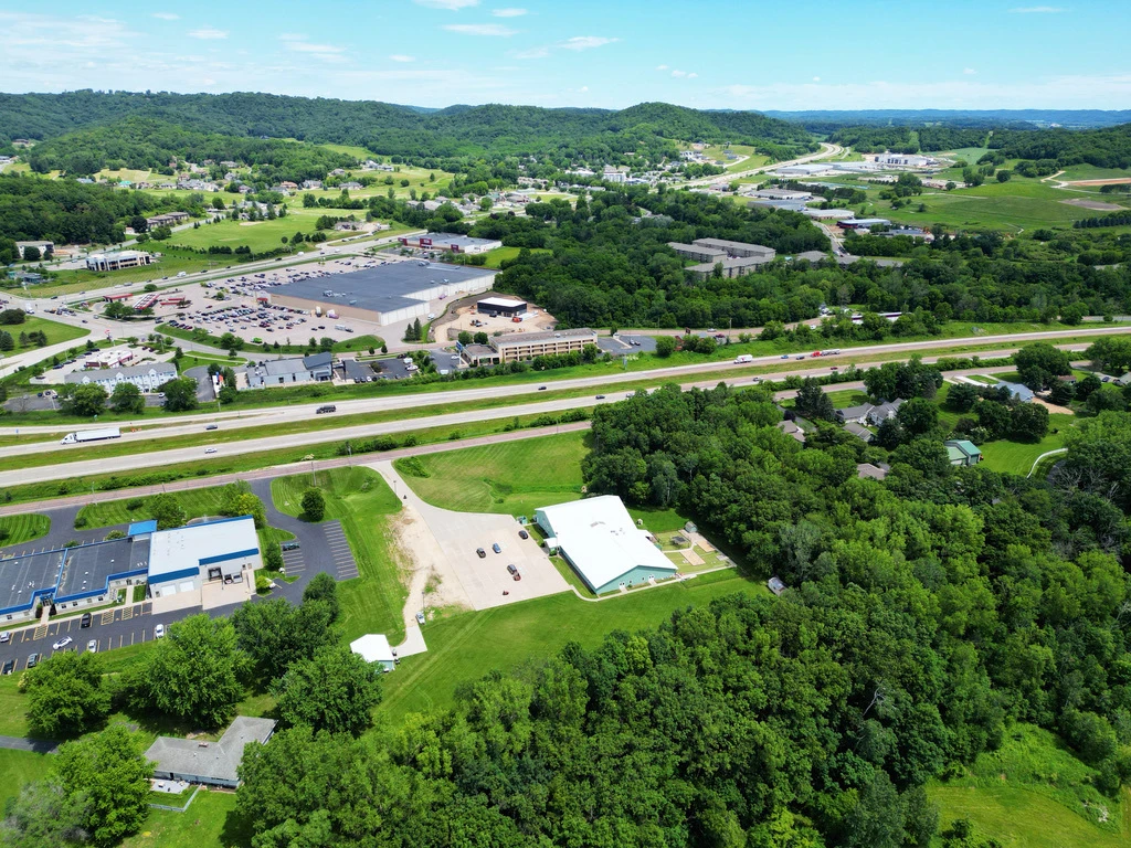 3340 South Kinney Coulee Road, Onalaska, WI for sale