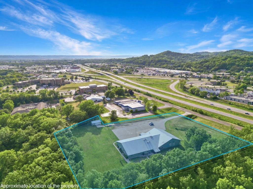 3340 South Kinney Coulee Road, Onalaska, WI for sale
