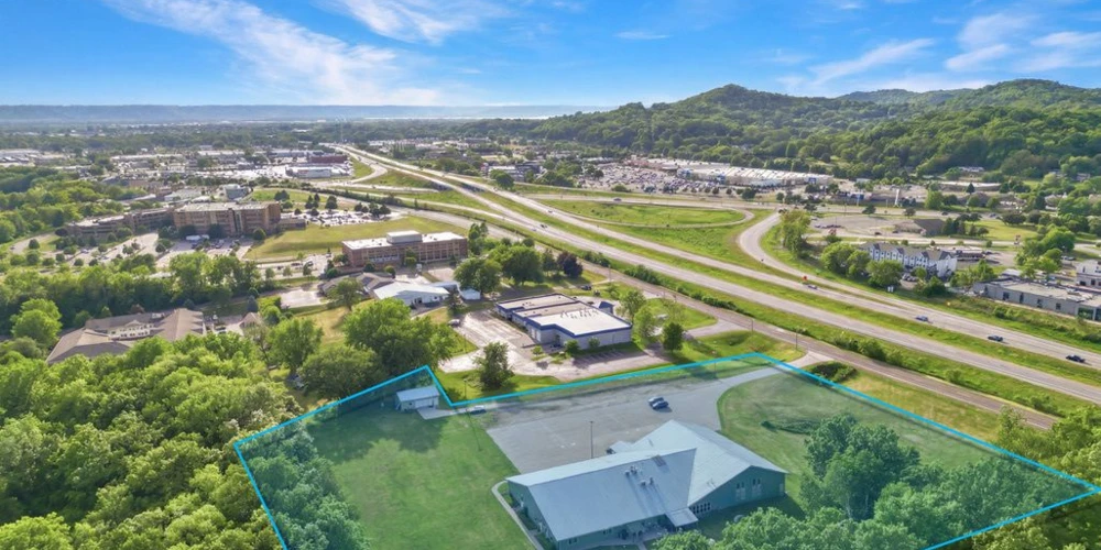 3340 South Kinney Coulee Road, Onalaska, WI for sale