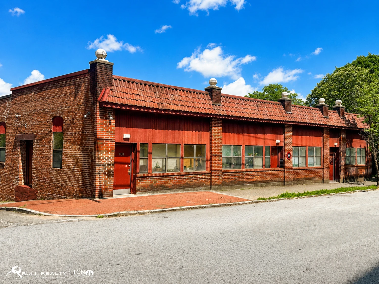 Unique Triplex in O4W Neighborhood (Atlanta)