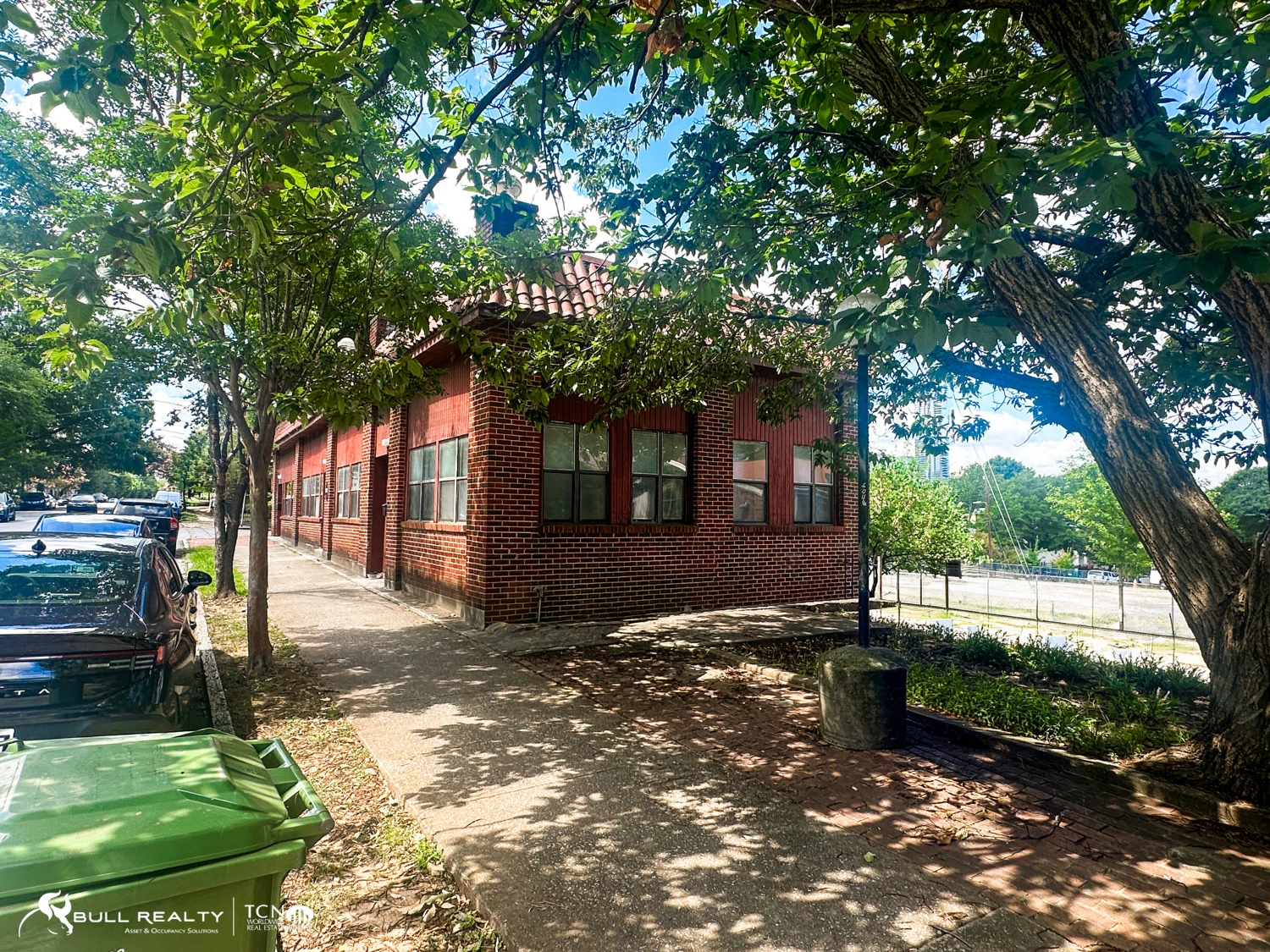 Unique Triplex in O4W Neighborhood (Atlanta)