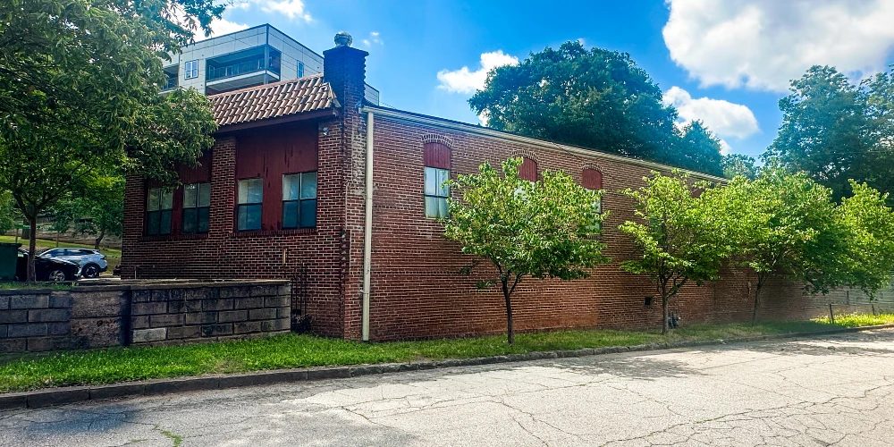 Unique Triplex in O4W Neighborhood (Atlanta)