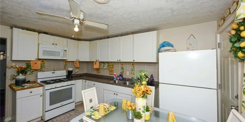 Excellent Income Producing, Turnkey Mixed Use Property