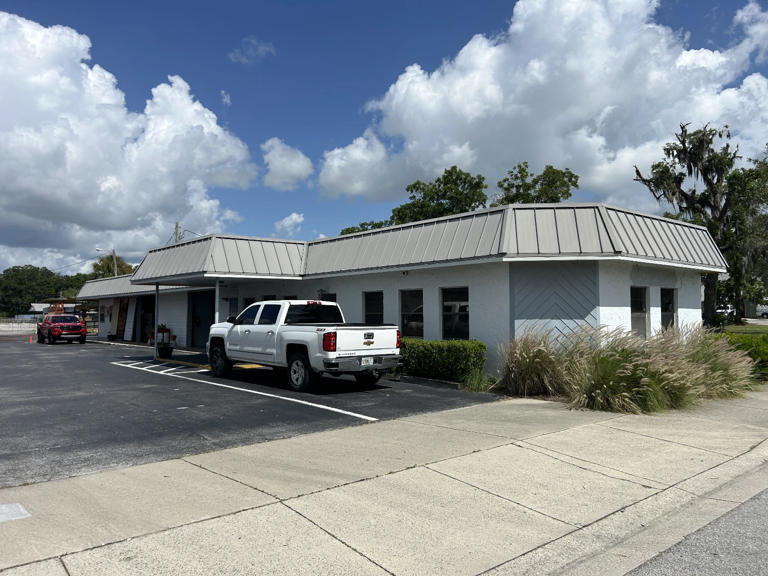 Materials/Lumber Facility on 5.6 Acres