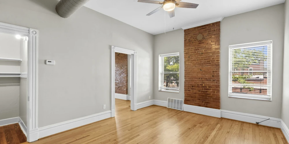 2700 Macklind Ave, Saint Louis, MO for sale