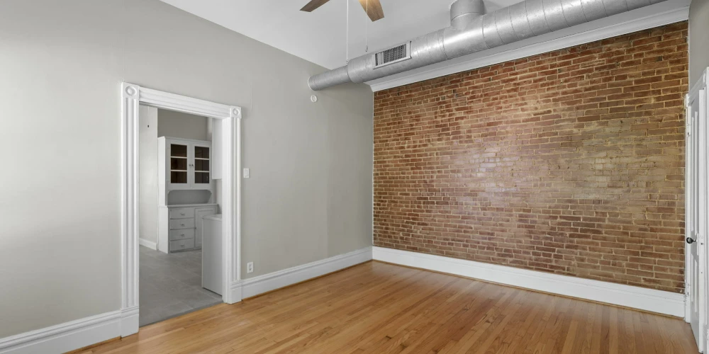 2700 Macklind Ave, Saint Louis, MO for sale