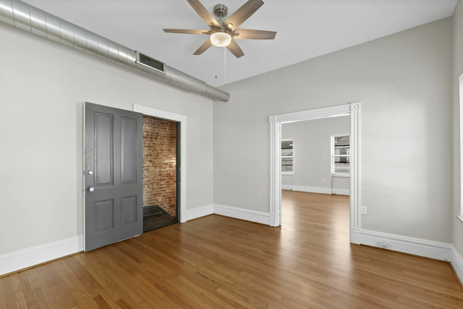 2700 Macklind Ave, Saint Louis, MO for sale
