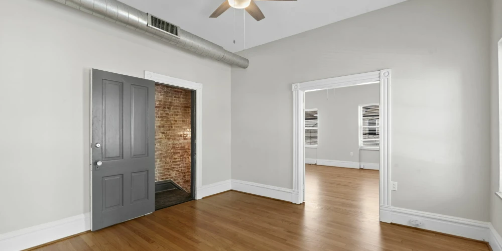 2700 Macklind Ave, Saint Louis, MO for sale